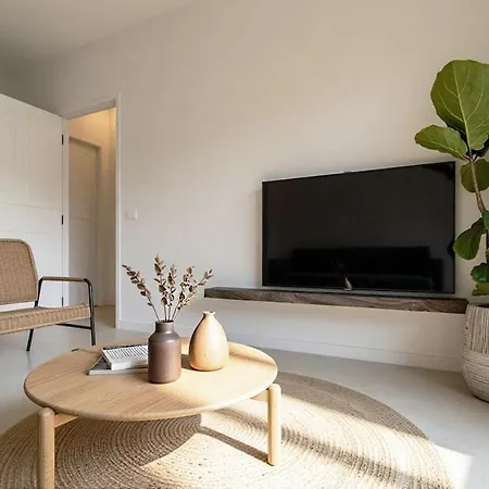 Walk To - 1br Sea View - Peppermint 2 *